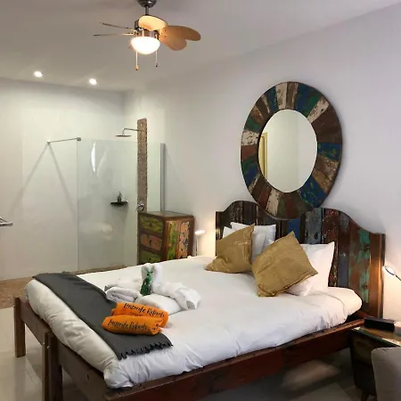 Surf Pod - - 100m From *